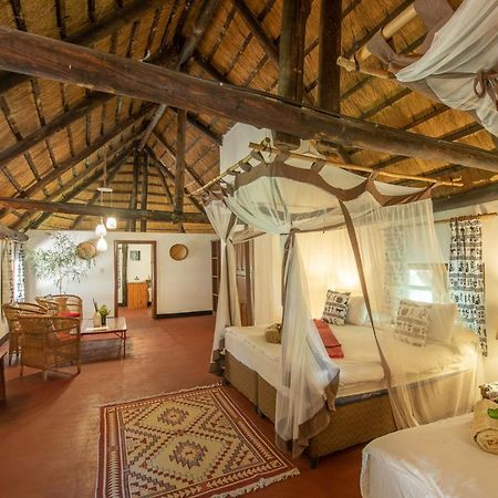 Villa Pioneer Camp Lusaka Esterno foto